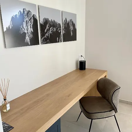 Eva, Vue Et Montagne, A Pieds * Sainte-Lucie de Porto-Vecchio