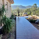 Eva, Vue Et Montagne, à Pieds *