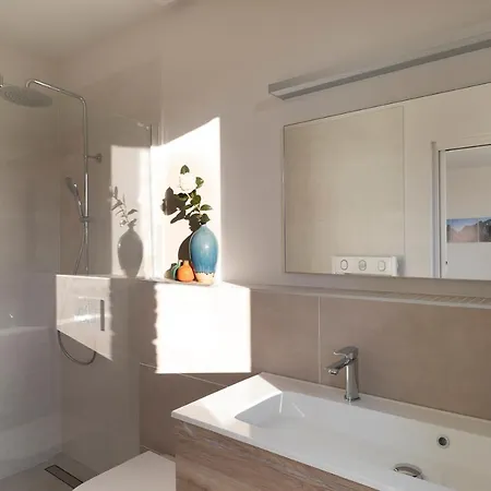 Eva, Vue Et Montagne, A Pieds * Сент-Люси-де-Пор