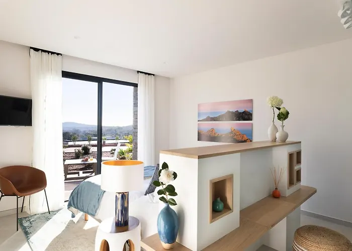 Eva, Vue Et Montagne, à Pieds Villa