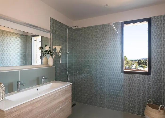 Eva, Vue Et Montagne, à Pieds Sainte-Lucie-de-Porto-Vecchio